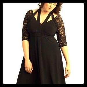 Black Luring Lace criss cross dress Kiyonna